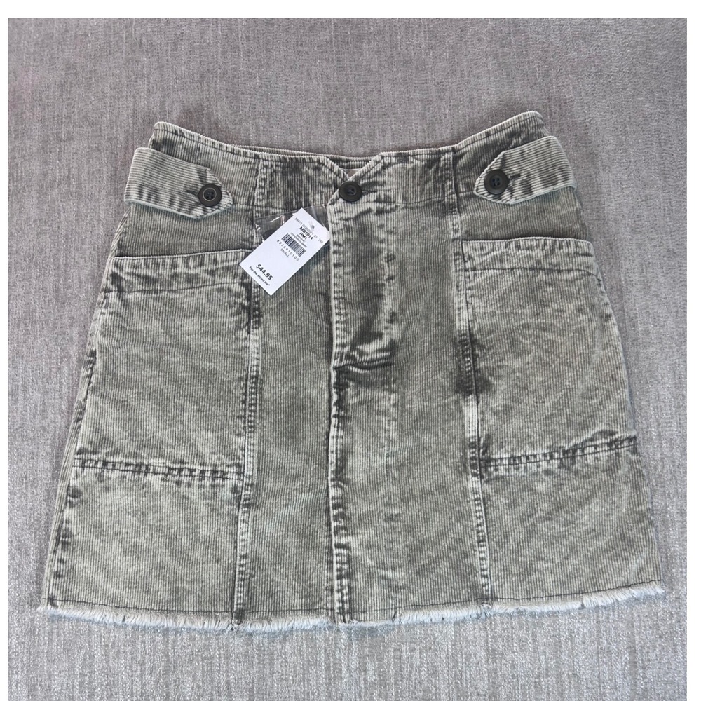 Oli & Hali Womens Olive Green Corduroy Mini Skirt Acid Wash Raw Hem MB1014 Small